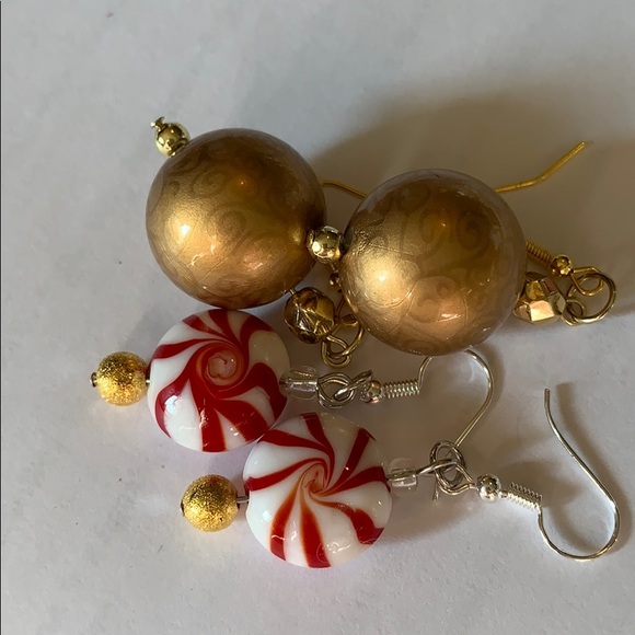handmade Jewelry - 2 pairs Christmas Holiday Earrings